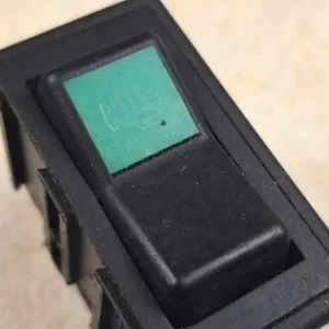 Nowy Klawisz, przycisk, włącznik autobusu, HLF numer 443 459 045 800 , symbol silnika, IRISBUS Axer, KAROSA