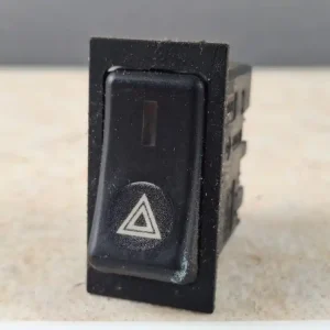 Przycisk, klawisz, włącznik świateł awaryjnych, symbol trójkąta, DAV 24602, 9 PINów Super okazja