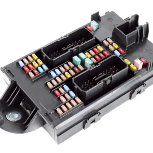 MODUŁ KOMFORTU SKRZYNKA BEZPIECZNIKW VOLVO S60 S90 V60 V90 XC60 XC90 II 32142591 FU000384 Najlepsza cena