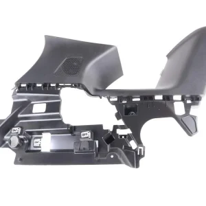 Promocja OSŁONA LEWA POSZYCIE SŁUPKA TYLNEGO RENAULT AUSTRAL 22- r. 769354085R X101732